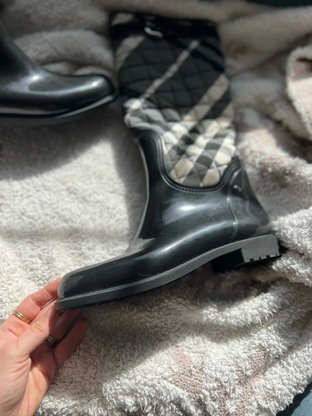 NWOT Burberry Quilted Rain Boots - Picture 5 of 9